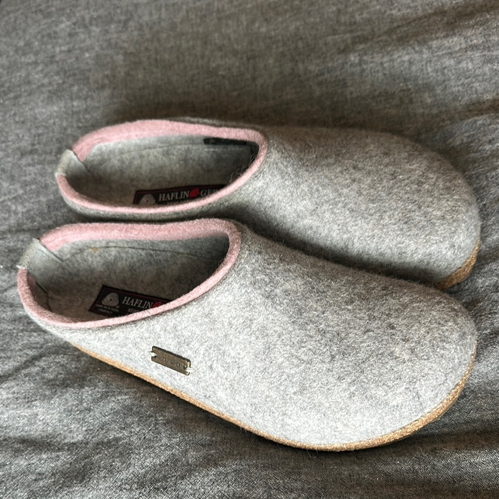 Haflinger Gray Felt Slippers with Pink Trim